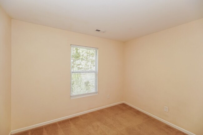 Building Photo - 271 Morning Dew Dr