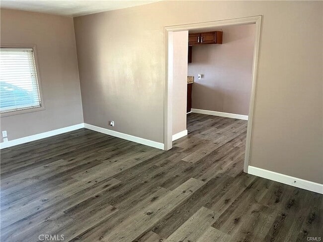 Building Photo - 10264 Mull Ave