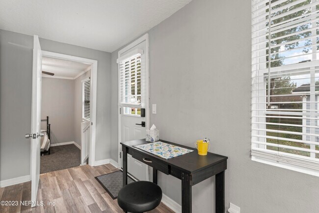 Building Photo - 1905 Niblick Dr