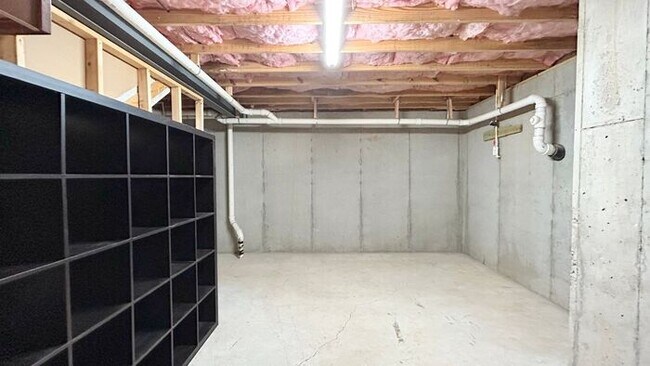 Building Photo - Stunning Cumming Executive Home, Hand Scra...