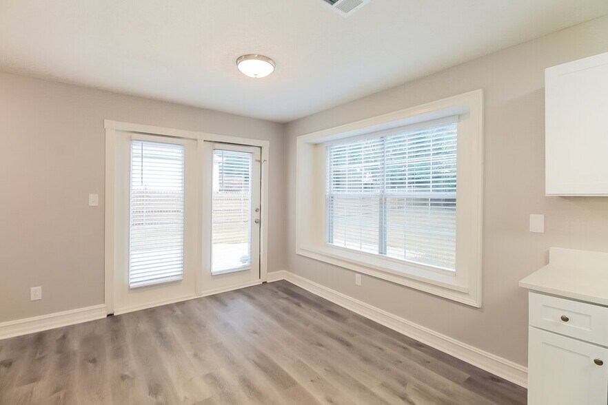 Building Photo - 17 Arbor Cove Dr