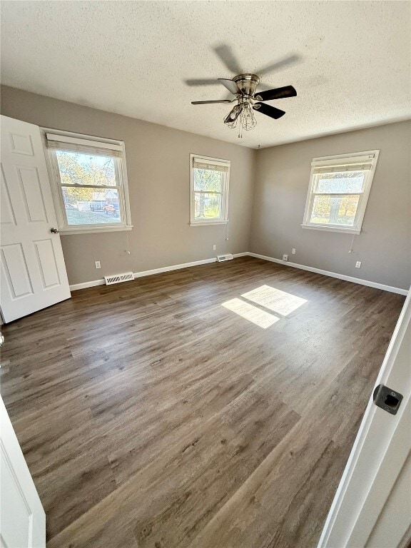 Building Photo - 107 Mark Trail Dr