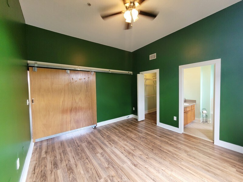 Building Photo - 502 Pryor St SW