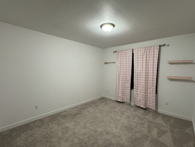 Building Photo - 3139 S Jasper Dr