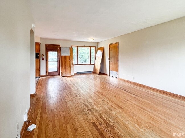 Building Photo - 4336 E 10th St