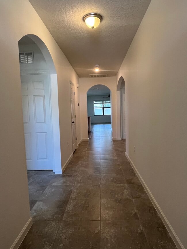 Building Photo - 377 Snook Pl