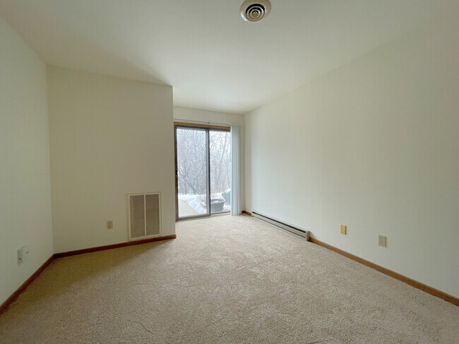 Building Photo - 3228 Wood Rd