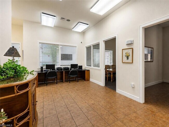 Building Photo - 8294 Key Royal Cir