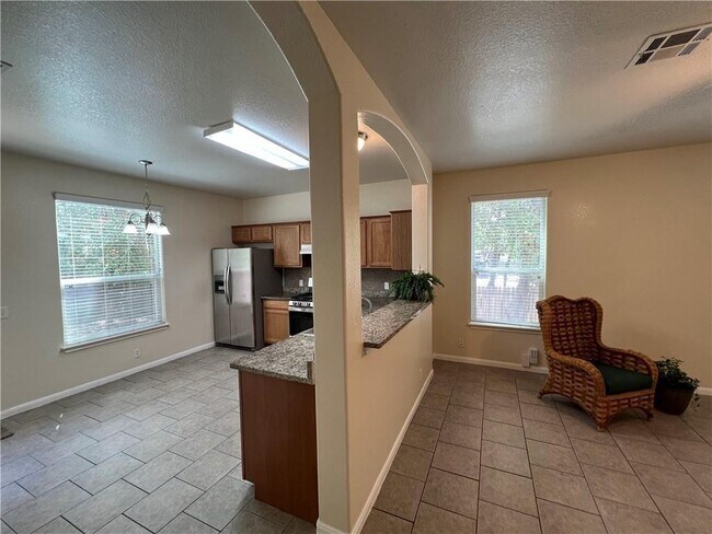 Building Photo - 2400 Allred Dr