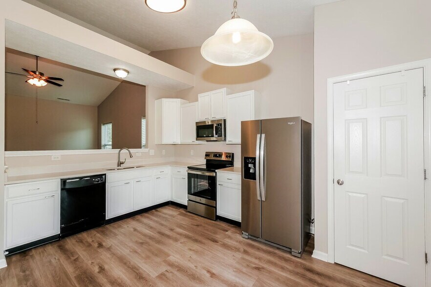 Building Photo - 11631 High Timber Dr