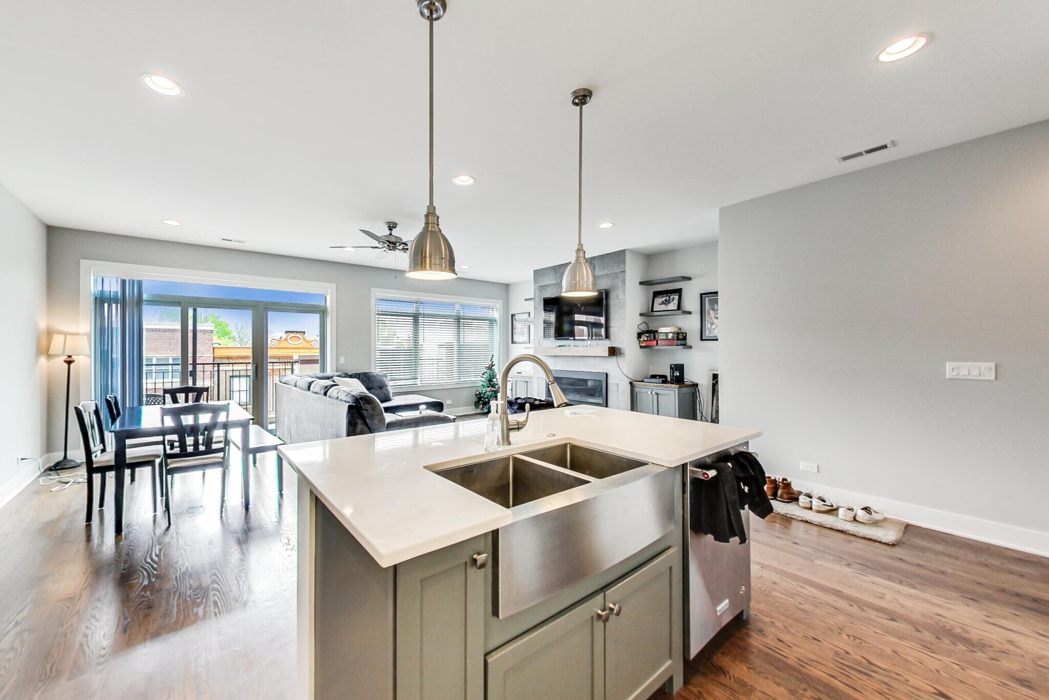 Building Photo - 2618 N Halsted St