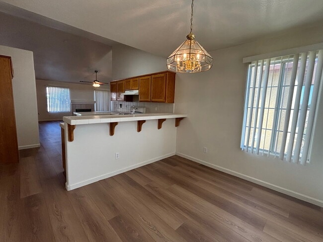 Building Photo - Come see this well maintained 3 bedroom ho...