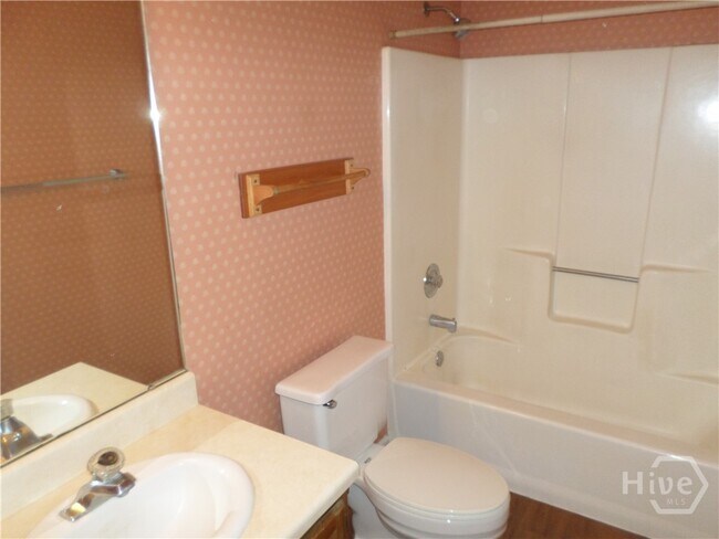 Building Photo - 29 Colony Park Dr