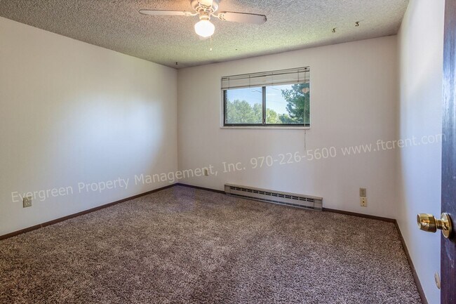 Building Photo - 102 Glenda Dr