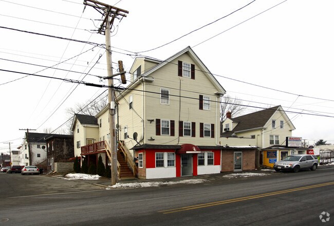 Primary Photo - 206 Primrose St