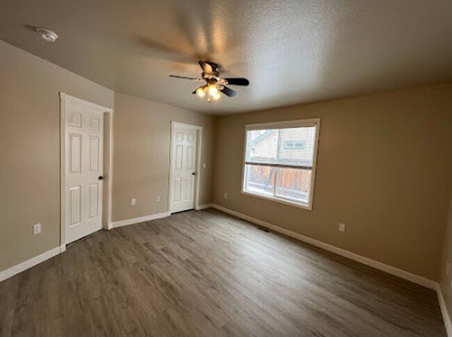 Building Photo - 3 Bedroom 2 Bath Home Close to Micron Available 4/20/26