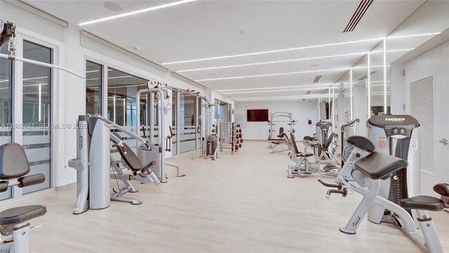 Building Photo - 6630 NW 104th Path