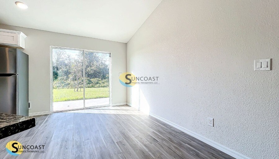 Building Photo - 27170 Jordan Ave