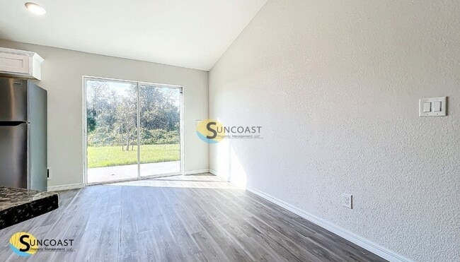 Building Photo - 27170 Jordan Ave