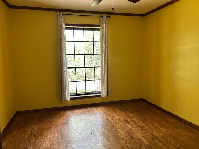 Building Photo - 2707 Teakwood Ct