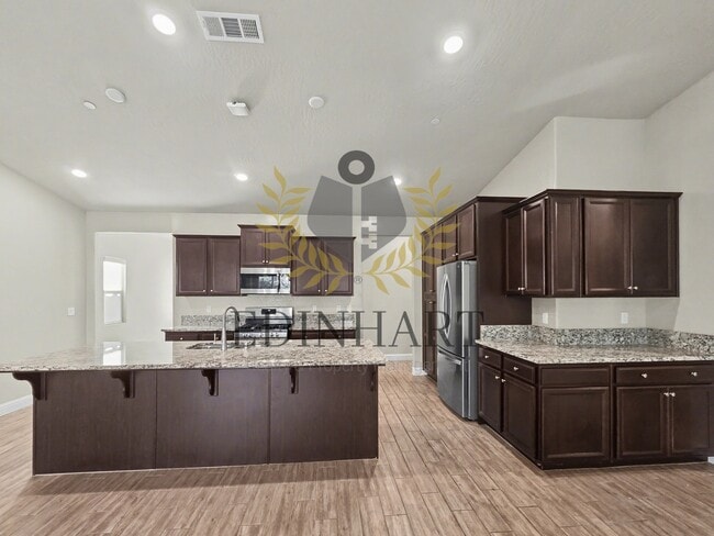 Building Photo - 1132 S Simon St