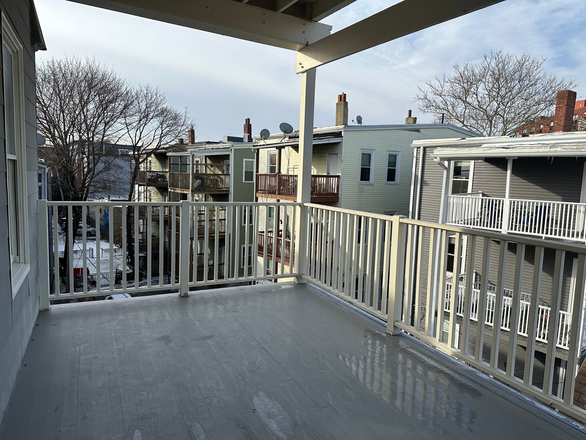 Building Photo - 12 Buttonwood St