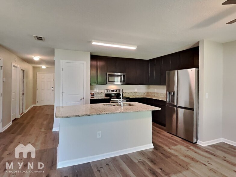 Building Photo - 12372 Cherry Bluff Dr