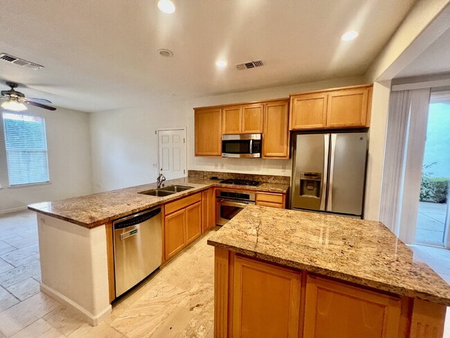 Building Photo - 668 Granite Ln