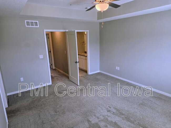 Building Photo - 9643 Turnpoint Dr