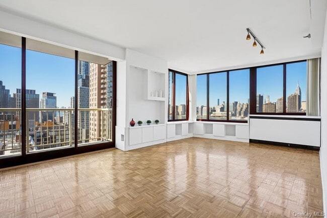 Building Photo - 4-74-74 48th Ave