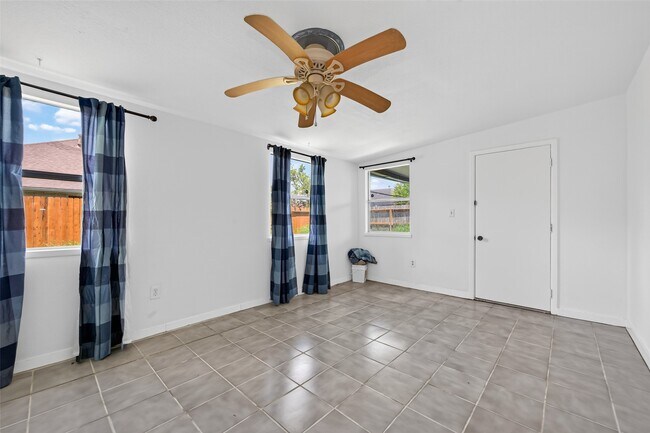 Building Photo - 12214 Doe Meadow Dr