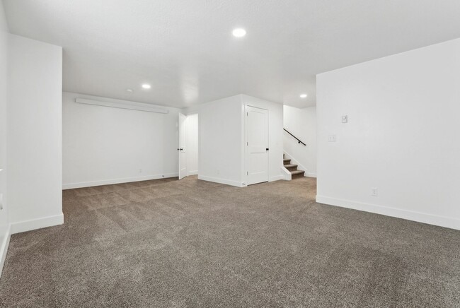 Adams Living Space III - Madison Towns