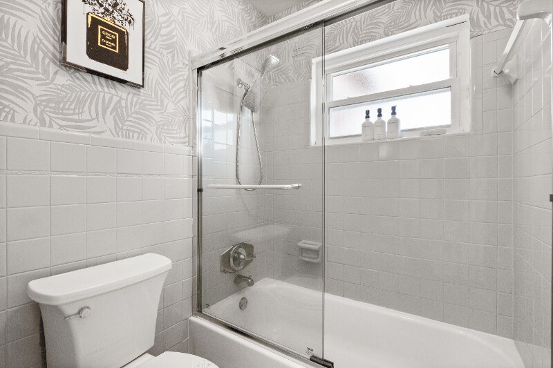 Building Photo - 4760 Lake Cecile Dr