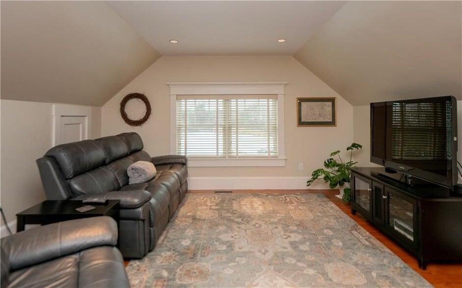 Building Photo - 58 Ridge Rd