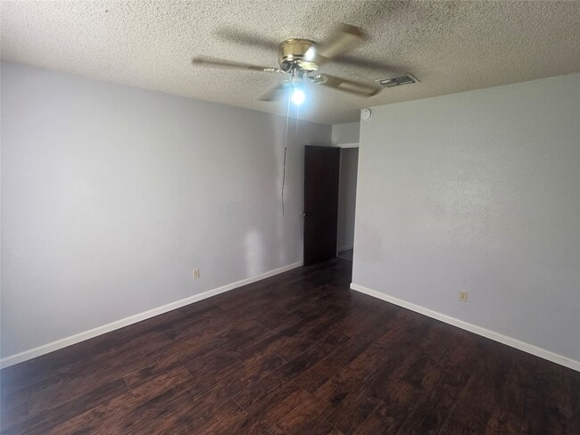 Building Photo - 11119 Sageburrow Dr