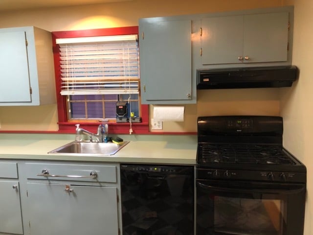 Kitchen - 273 Brackett St