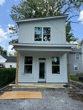 Building Photo - 505 S Lyerly St