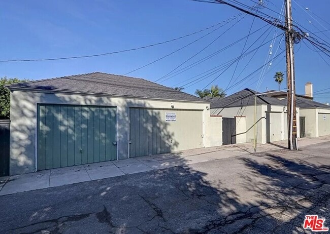 Building Photo - 1430 Ocean Park Blvd