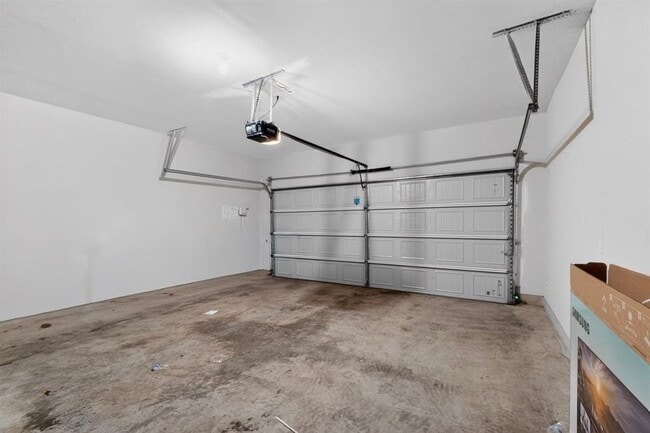 Building Photo - 17617 Fairbridge Ln