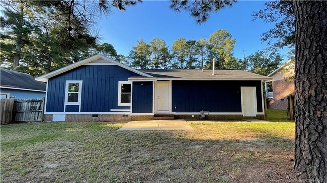 Building Photo - 5990 Chambrian Dr