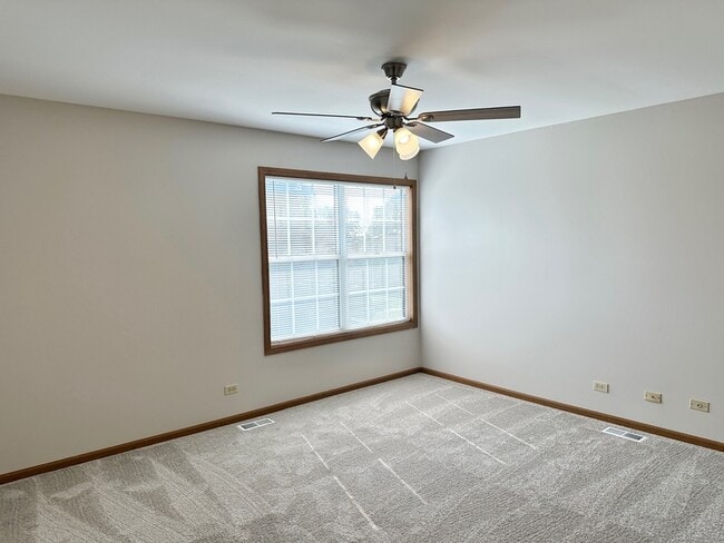 Building Photo - 540 N Crystal Ave