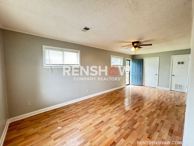 Building Photo - 3932 Dearborn St