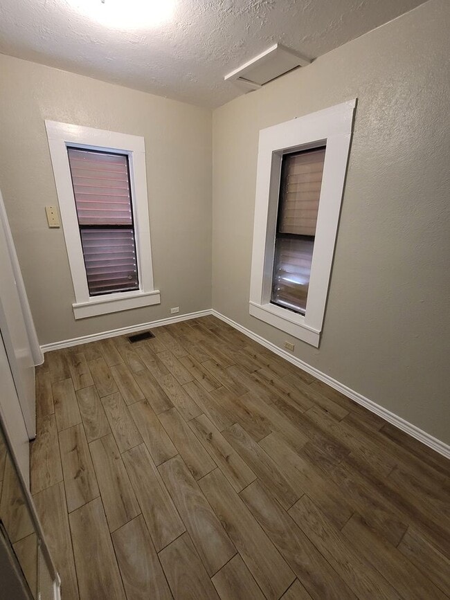 Building Photo - 820 Broadway Avenue J