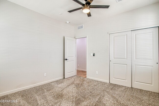 Building Photo - 805 Mormon Tea Dr