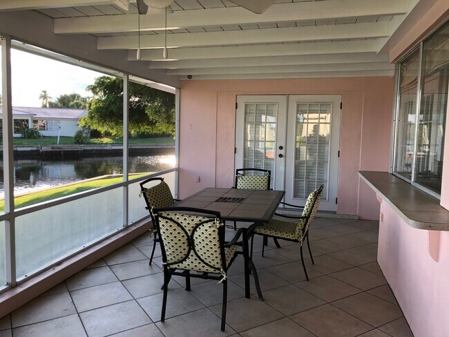 Building Photo - 381 Delido Ct