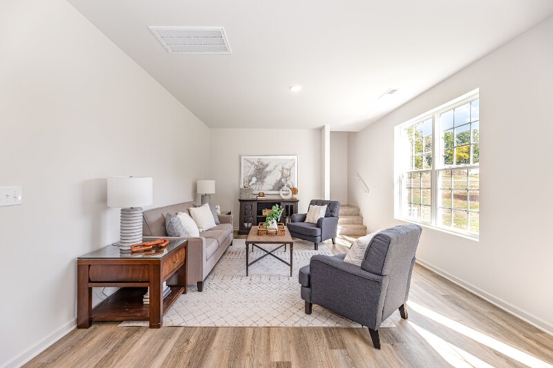 Building Photo - 6845 Doral Dr