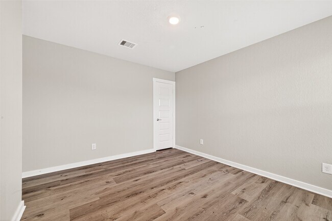 Building Photo - 3919 Sparkman Ln