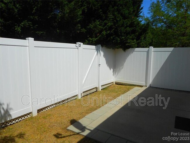 Building Photo - 418 Windsor Gate Dr