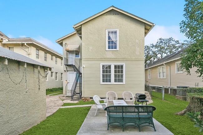 Building Photo - 2830 Palmer Ave