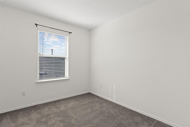 Building Photo - 917 Duskywing Wy